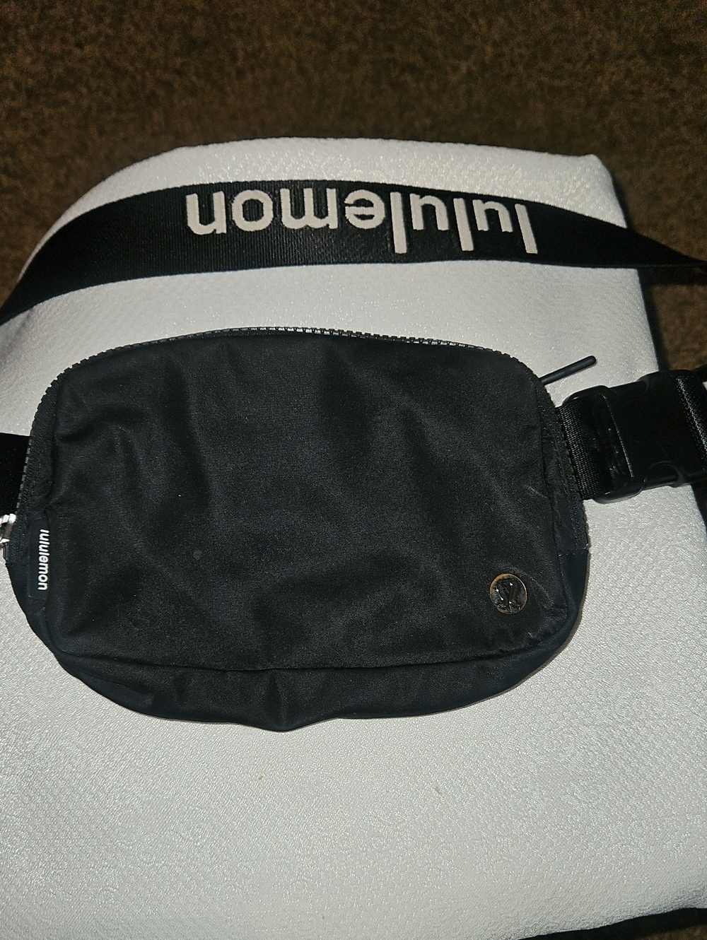 lululemon Everywhere Belt Bag athletica Black Waist Pack with Branded Strap
